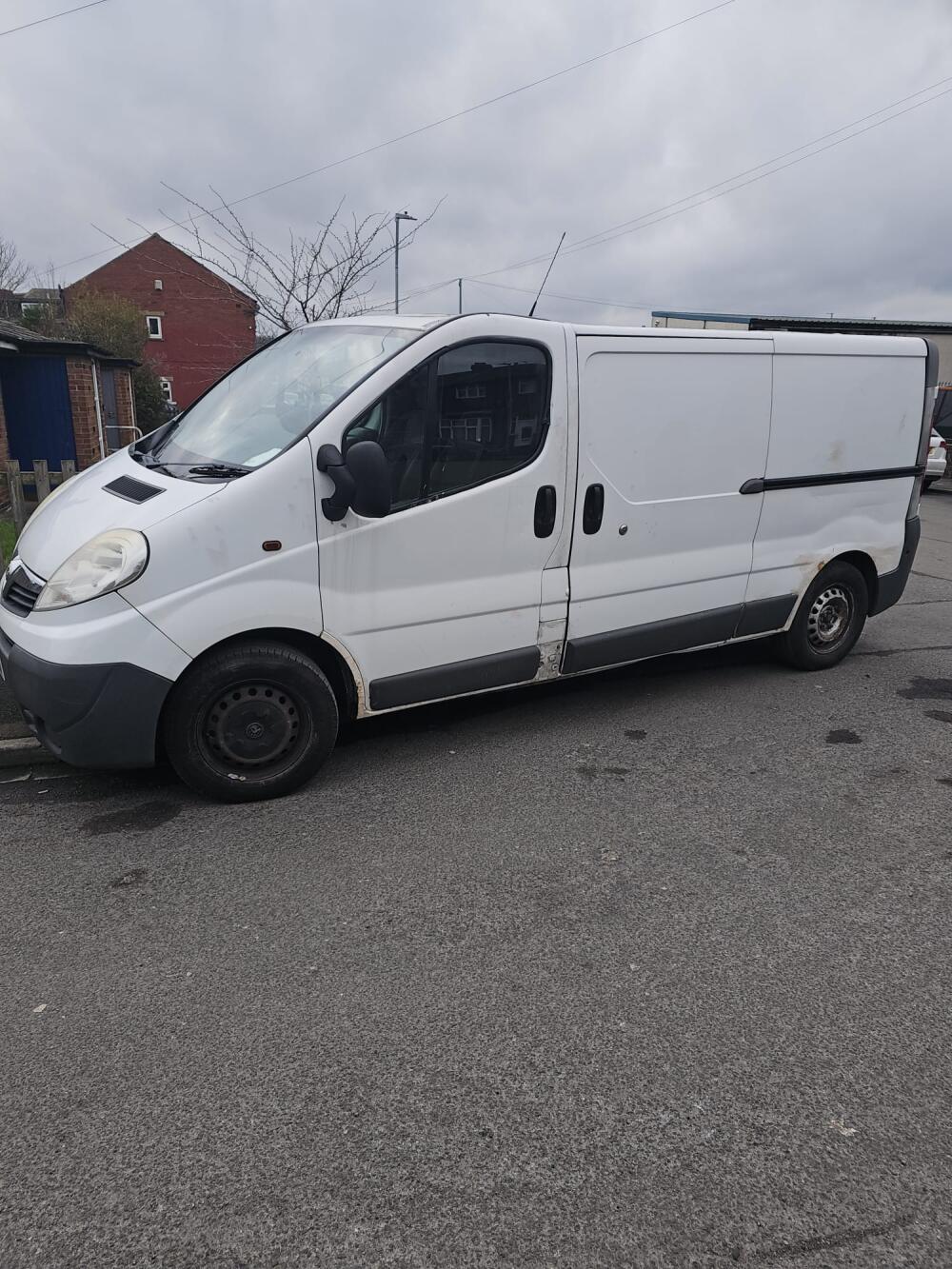 Man divan, Dewsbury man and van reference image 1