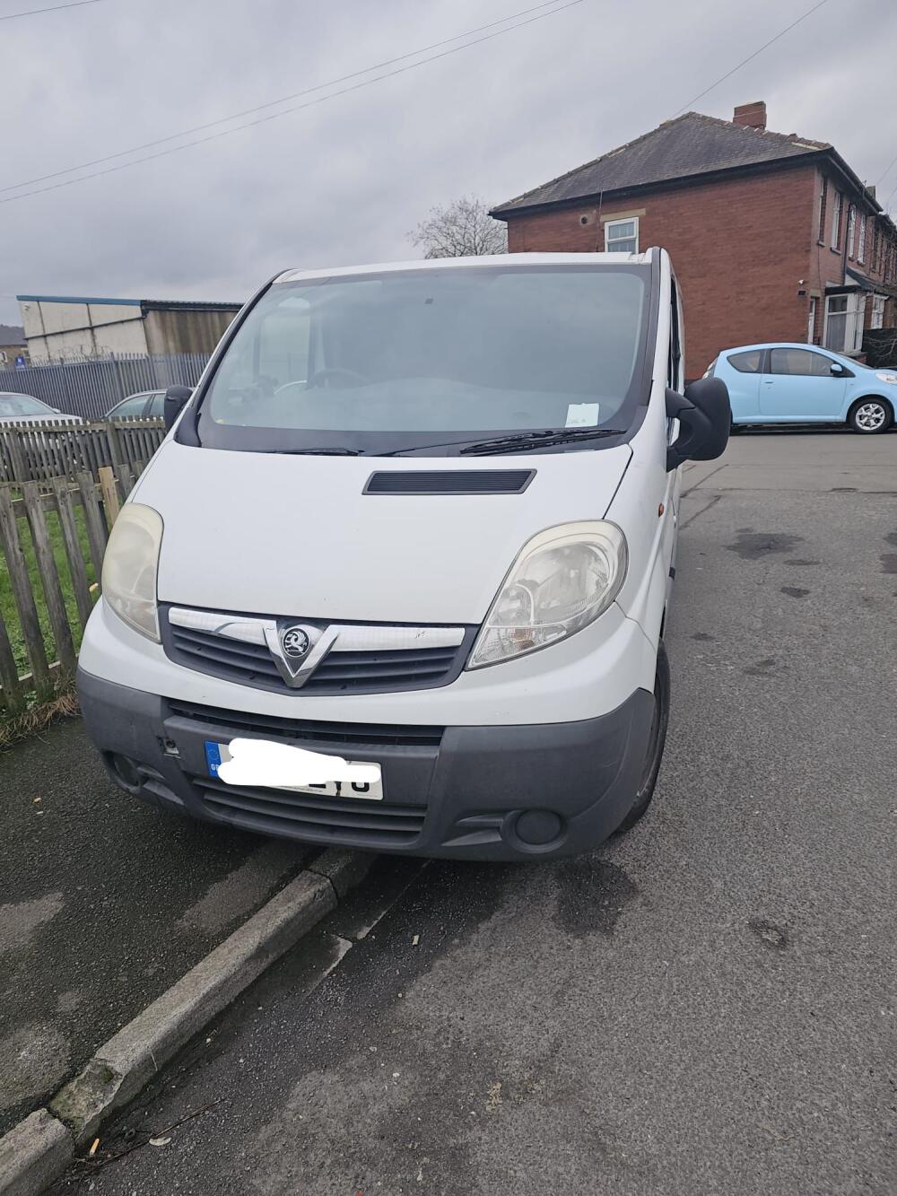 Man divan, Dewsbury man and van reference image 3