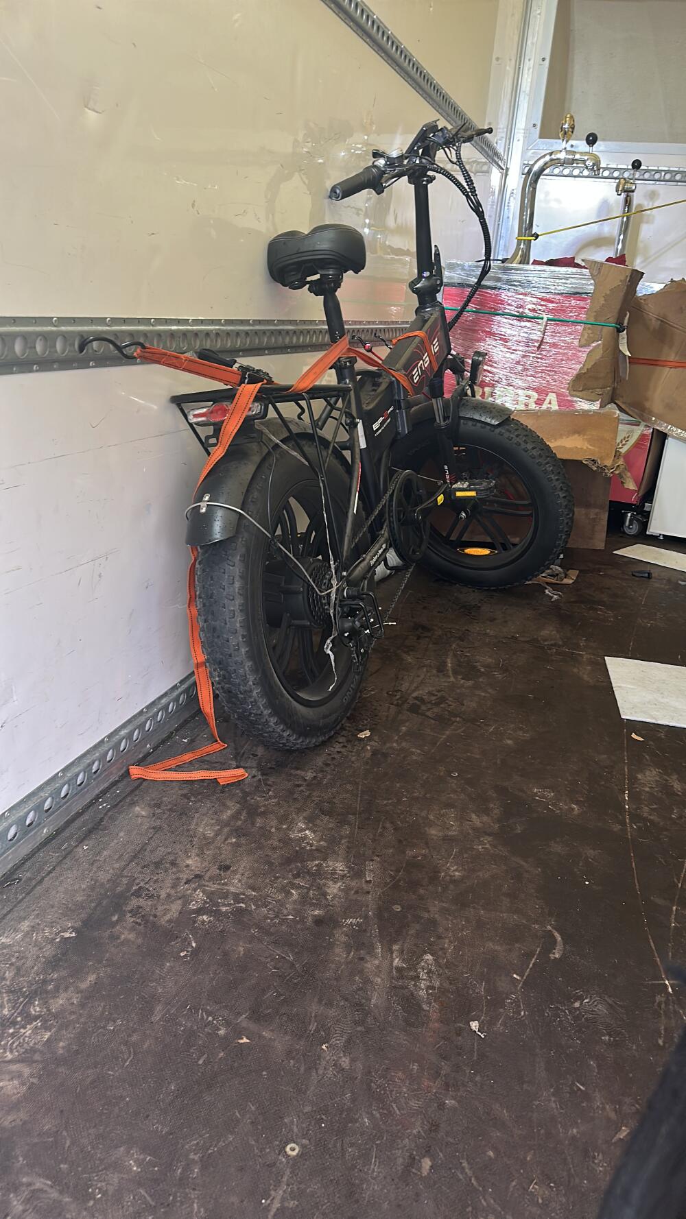 Anaya Transport ltd, Dunstable man and van reference image 1