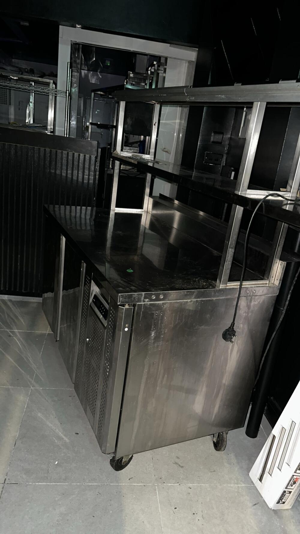 Anaya Transport ltd, Dunstable man and van reference image 4