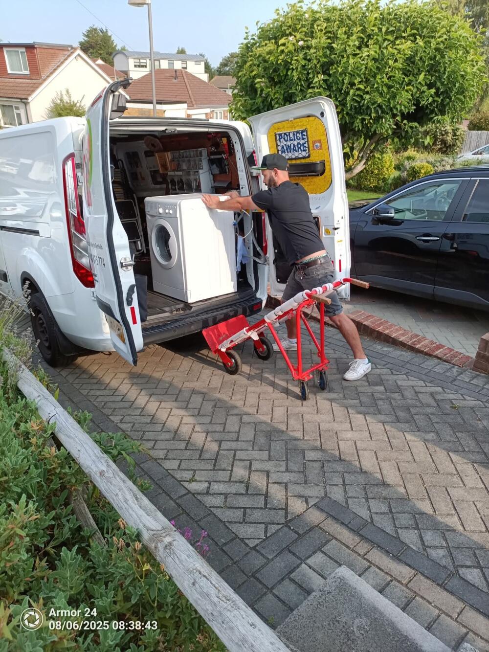 Veres Familia Ltd, Dartford man and van reference image 2