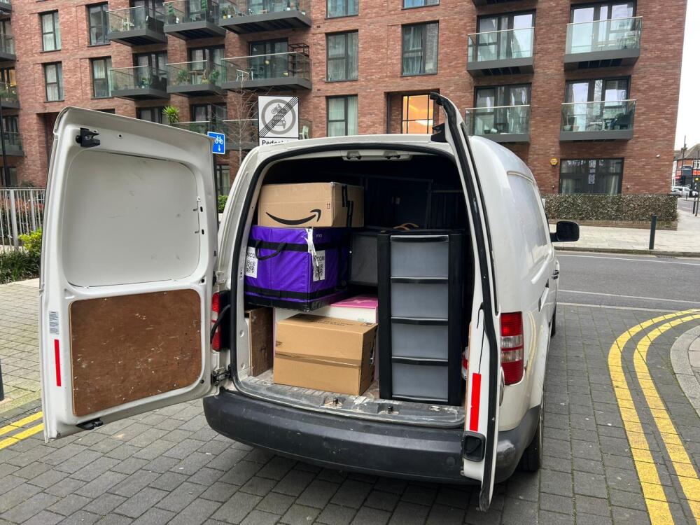 IH Removals, Dagenham man and van reference image 1