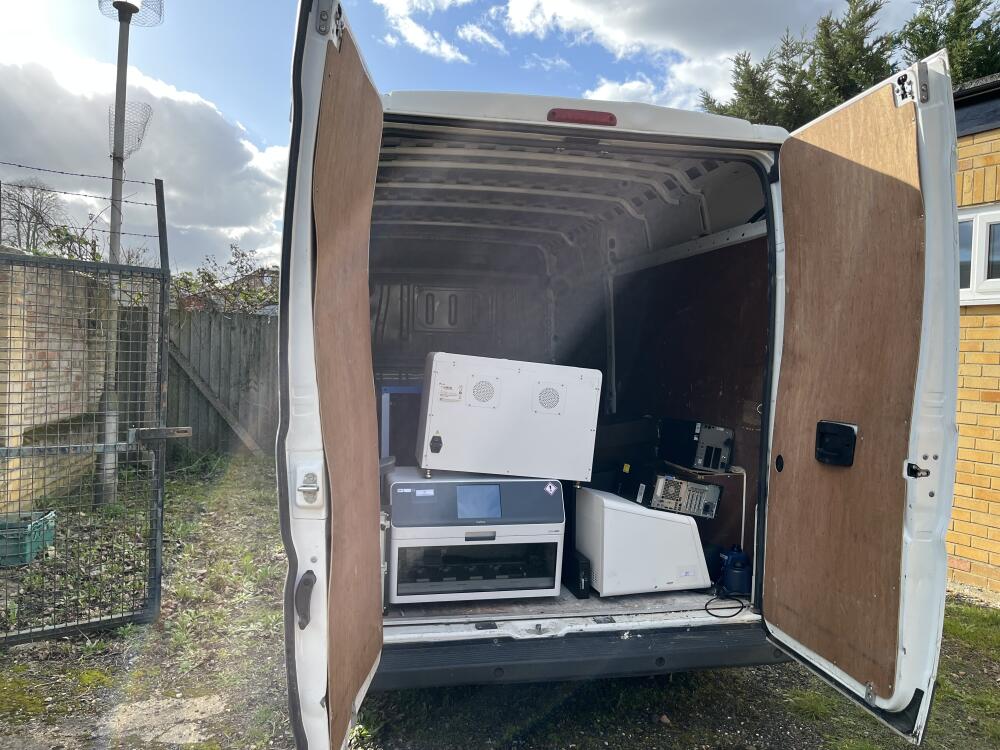 IH Removals, Dagenham man and van reference image 2