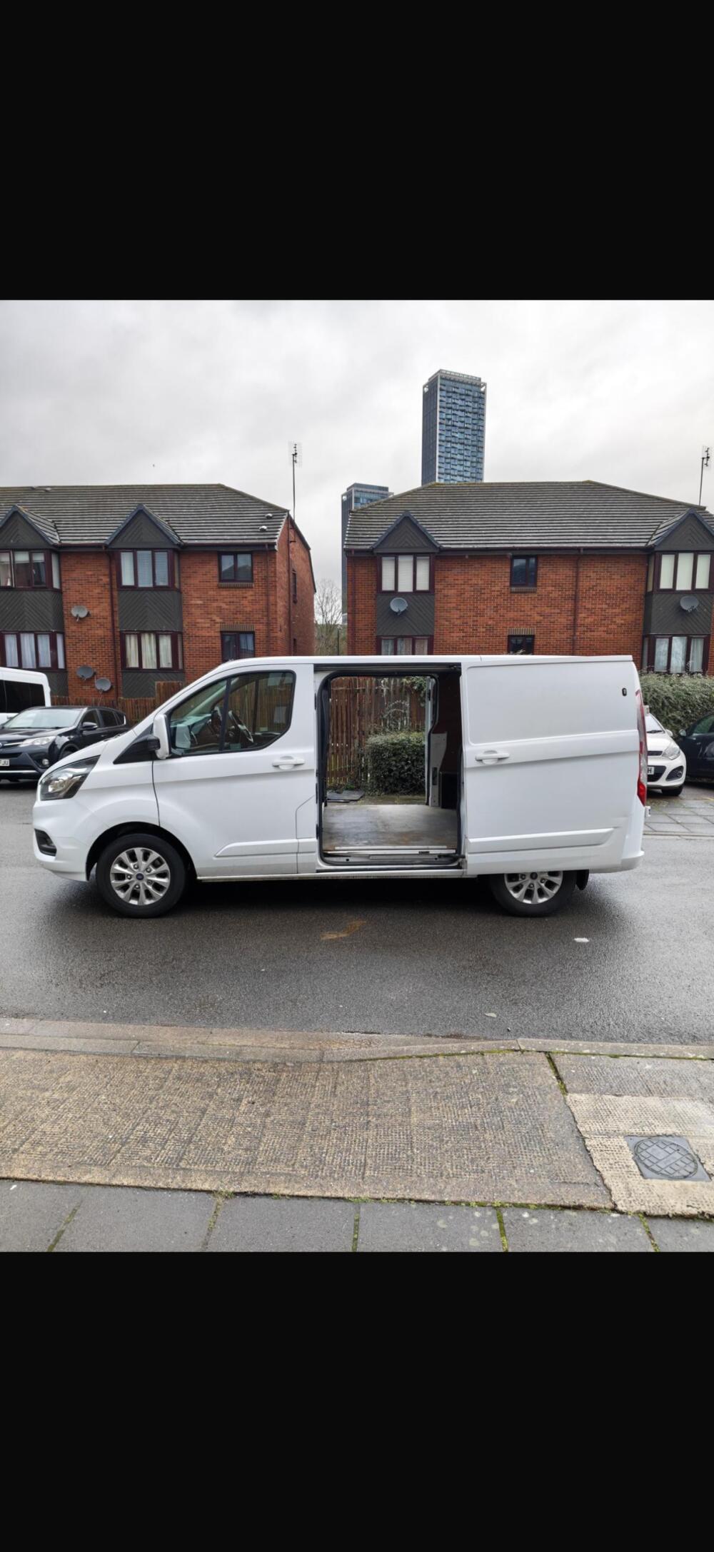 CRG Moves, Crawley man and van reference image 1