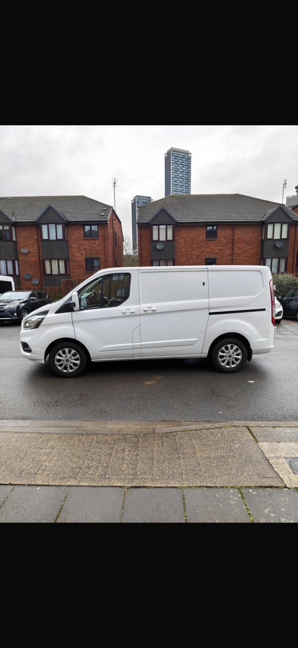 CRG Moves, Crawley man and van reference image 2