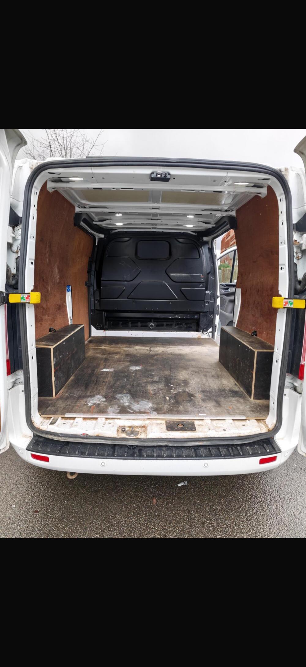 CRG Moves, Crawley man and van reference image 3