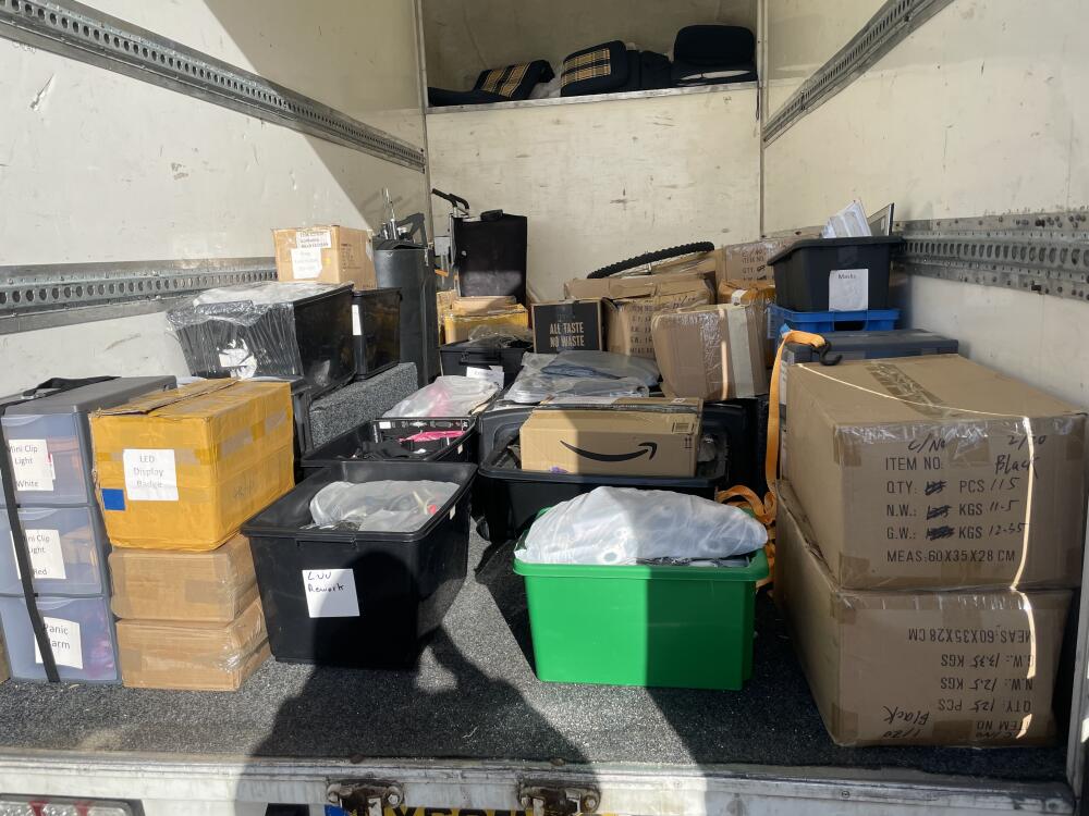 Trademark-removals Ltd, Huntingdon man and van reference image 3