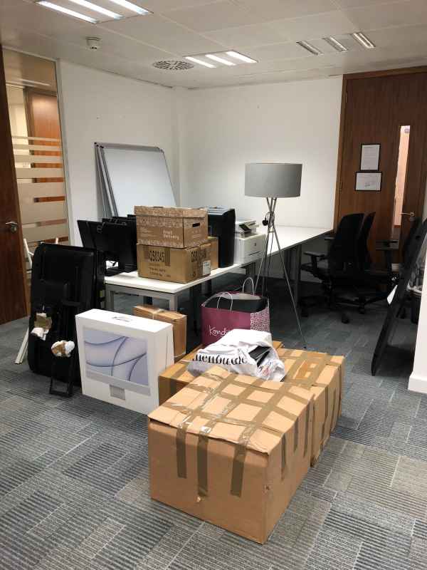 Pacexpress removals, Dagenham man and van reference image 4