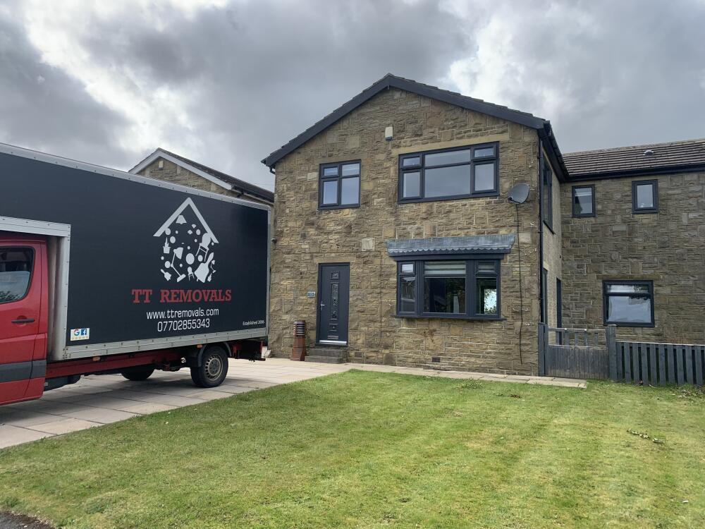 TT Removals, Bradford man and van reference image 4