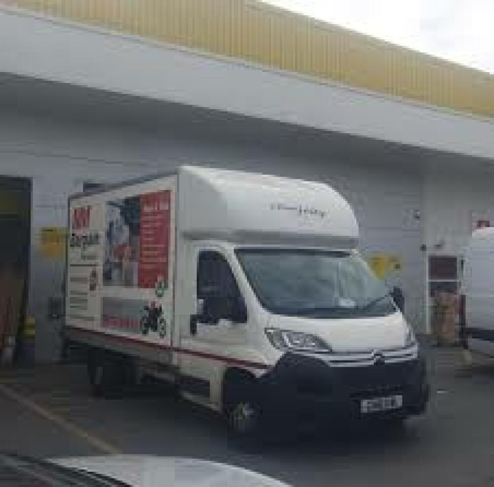 MM Bargain Removals LTD, London man and van reference image 1
