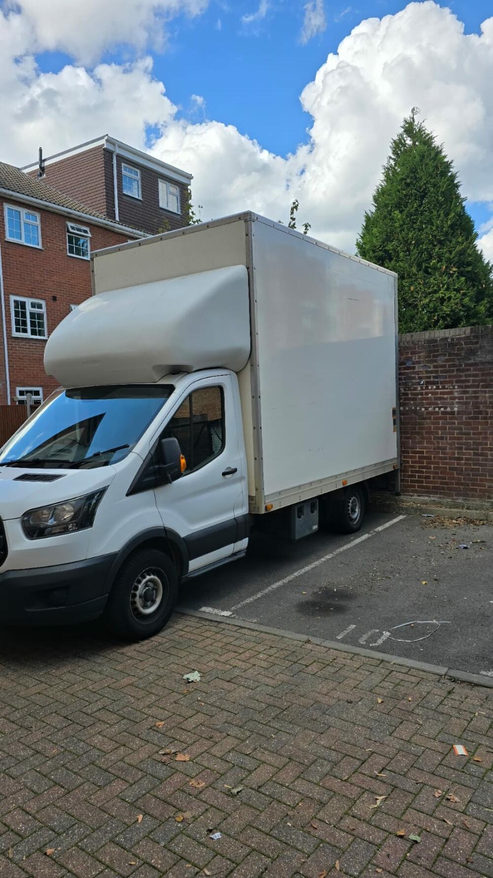 Man and van Slough, express movers & removals