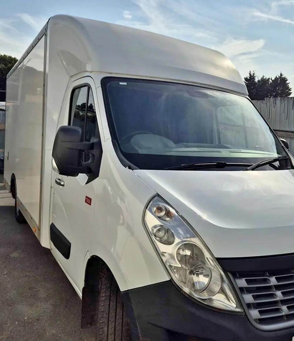 Stefanstransport, Harlow man and van reference image 1