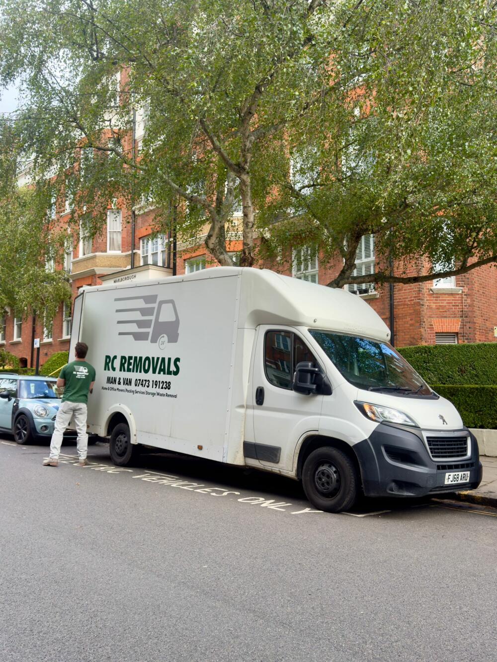 RC Removals, Edgware man and van reference image 4