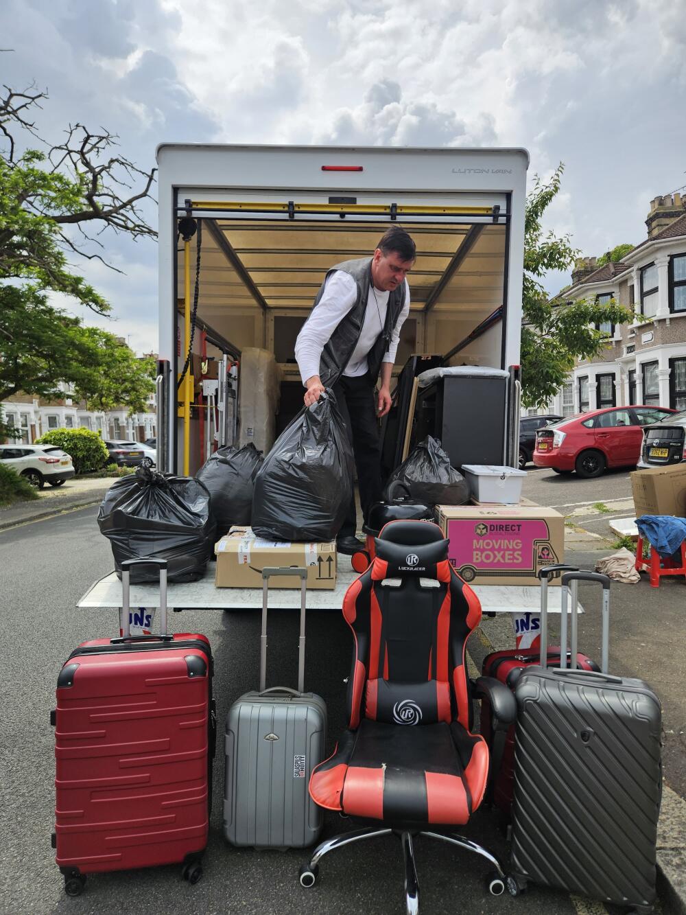 London removals service, Hounslow man and van reference image 1