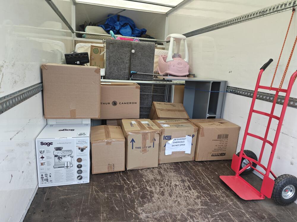 Man with a big van, Waltham Abbey man and van reference image 4