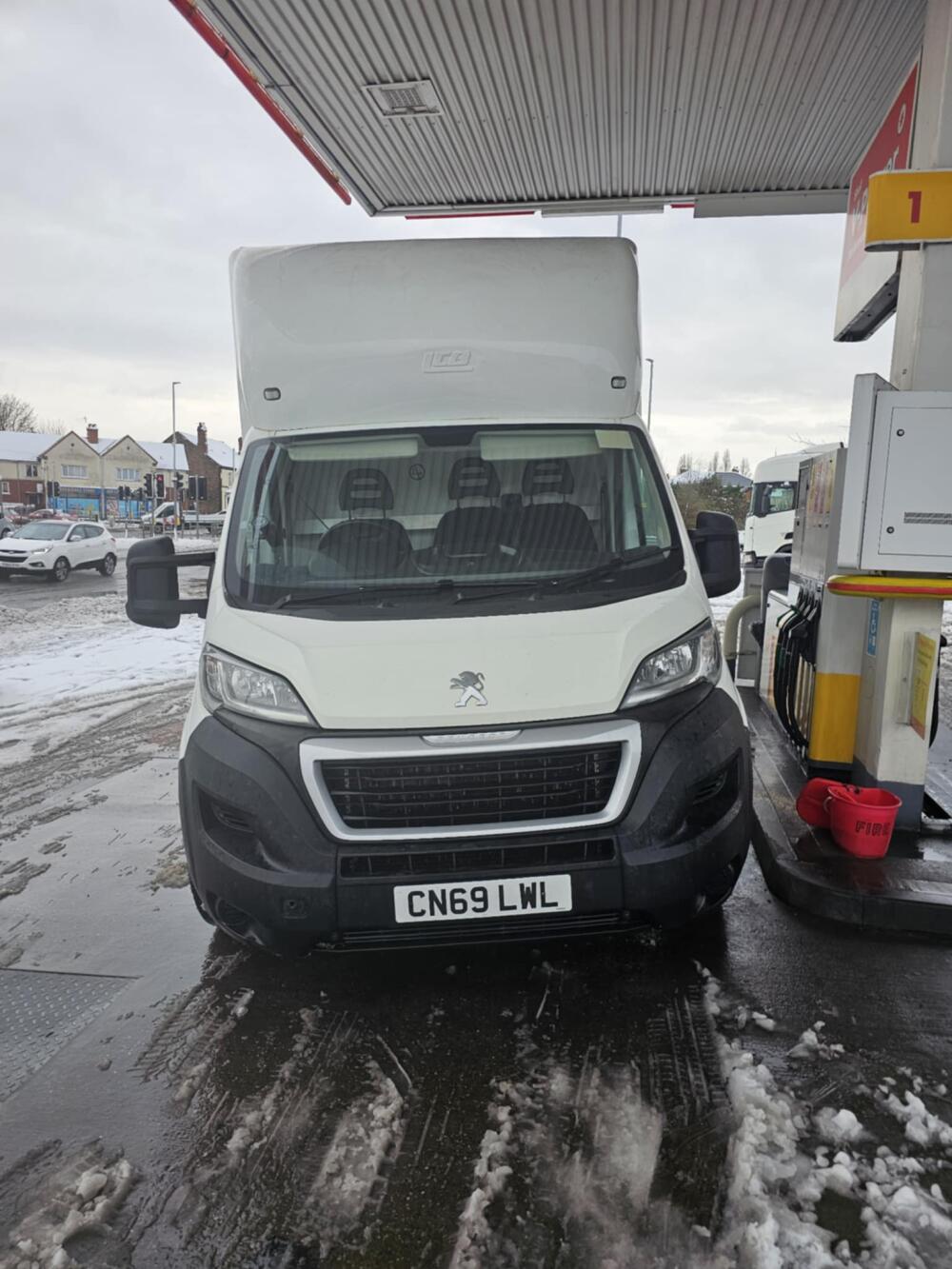 RoadRunners Removals, Luton man and van reference image 1