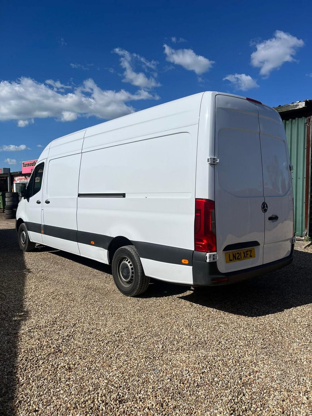 Man and van Sidcup, Nazariy Marushechko